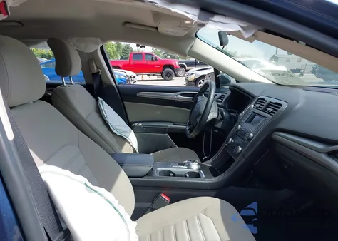 2018 Ford Fusion S из США, поврежденный, VIN 3FA6P0G71JR257913